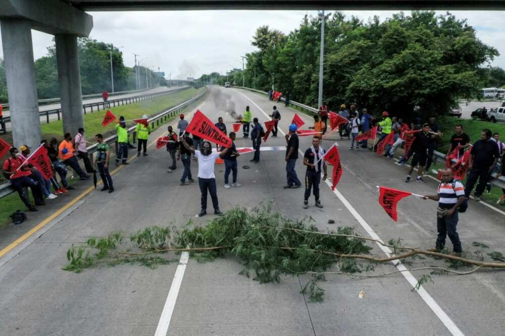 Some unions say the government's concessions were insufficient Some unions say the government's concessions were insufficient