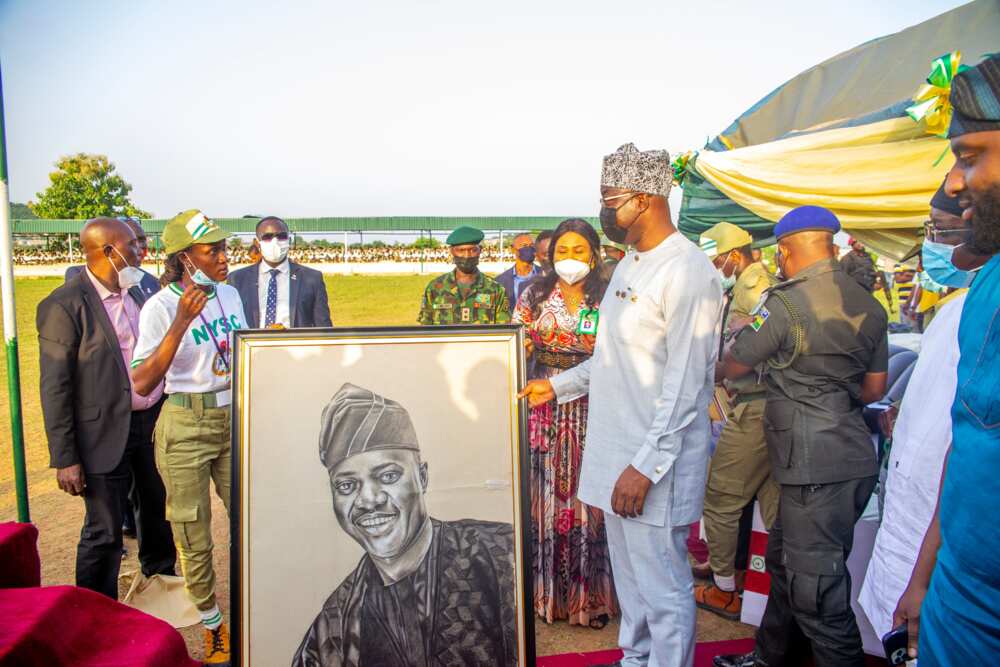 Jubilation as Governor Makinde Announces Plan to Increase Corps Members Allowance from N5,000 to N15,000