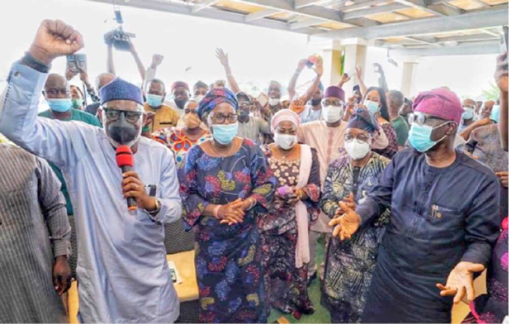 Gwamna Rotimi Akeredolu ya tika Eyitayo Jegede da Agboola Ajayi da kasa