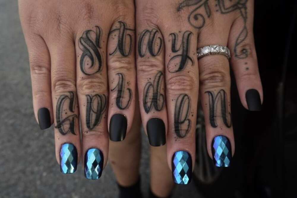 finger tattoos for women