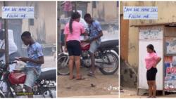 "Follow me": Nigerian lady tells okada man to sleep with her, he tears her note & rejects, video goes viral