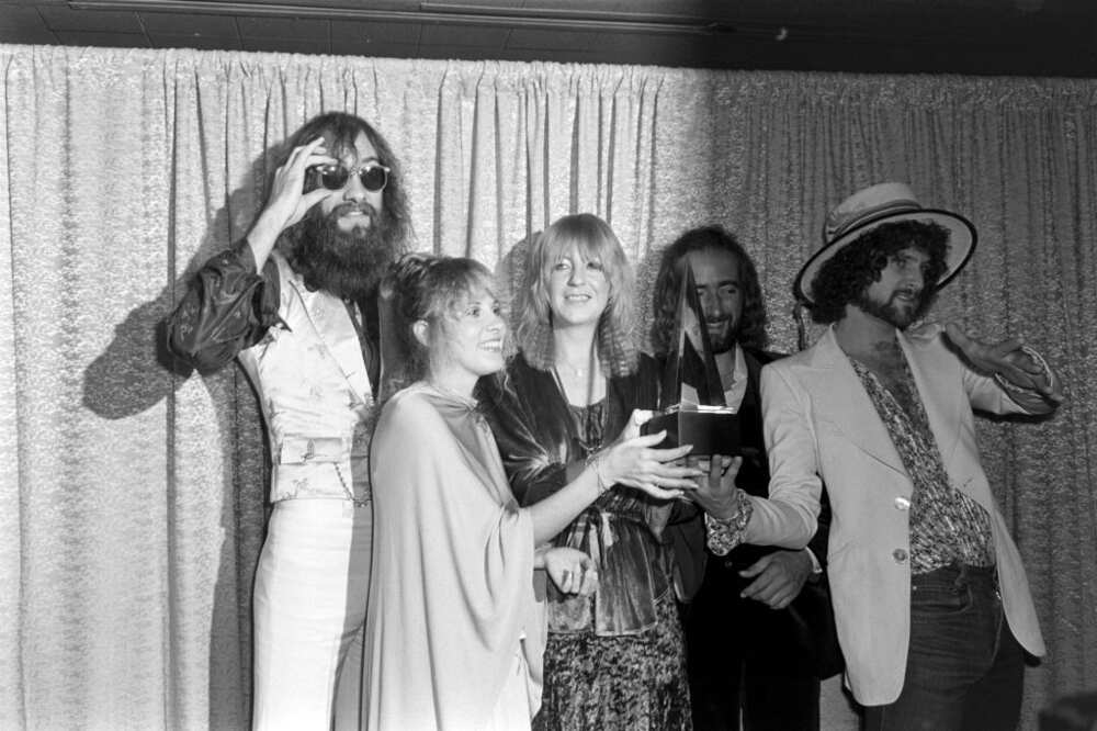 Mick Fleetwood, Stevie Nicks, Christine McVie, John McVie, and Lindsey Buckingham of Fleetwood Mac