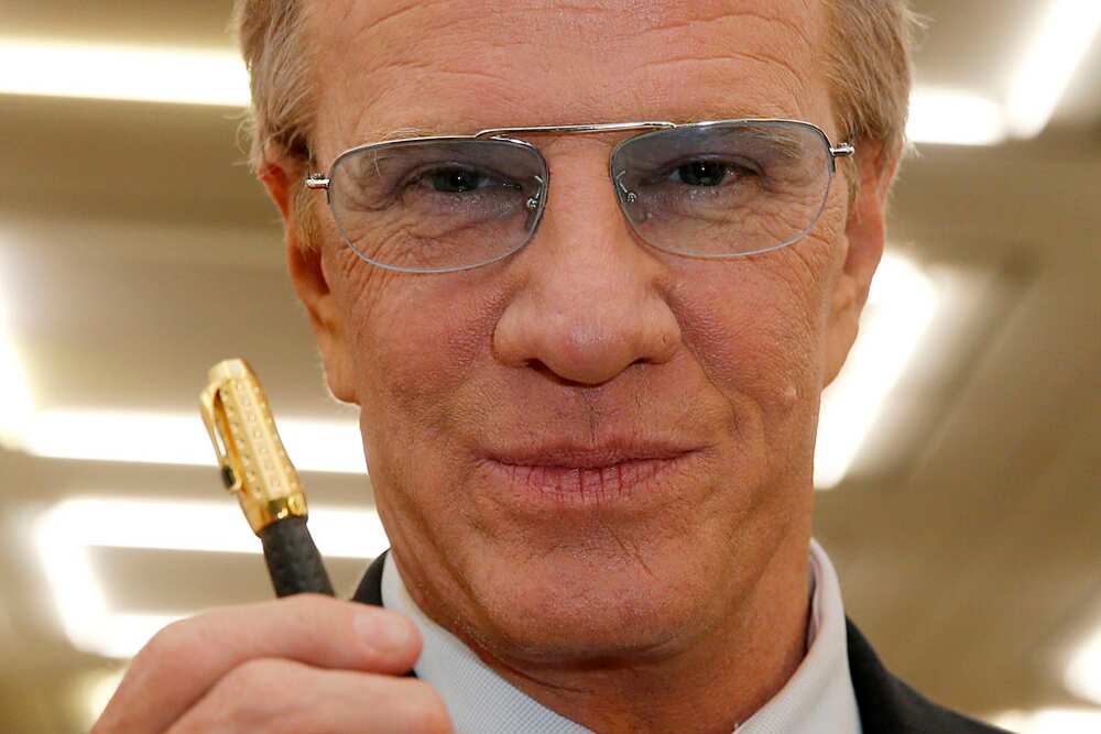 Christophe Lambert, malade de ses addictions: enfin sevré! Christophe Lambert, malade de ses addictions: enfin sevré!
