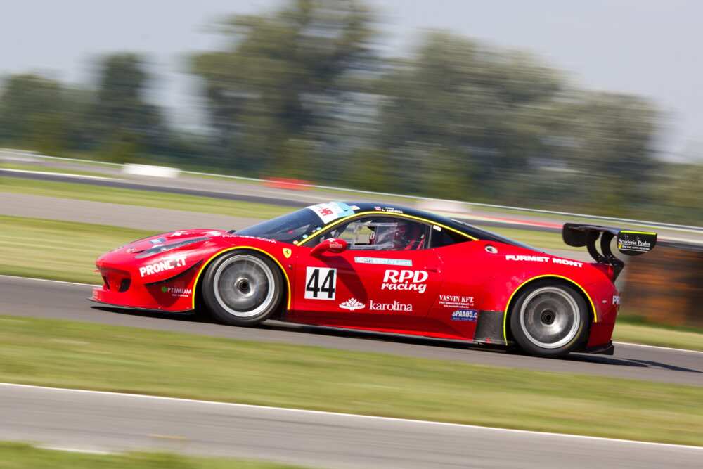 Auto racing Auto racing