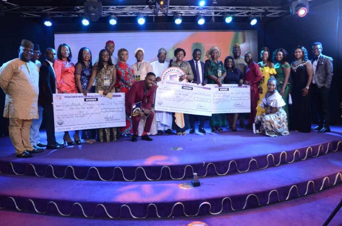 3 Nigerian female teachers win money, house, scholarships, others