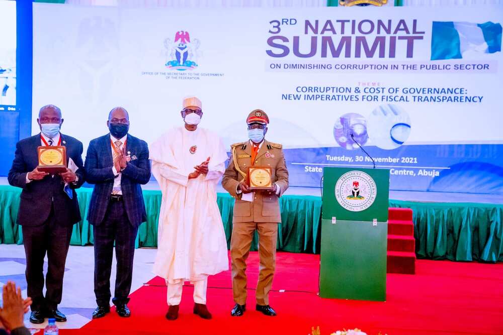 Buhari Honours 3 Nigerians for Integrity, Vows to Sanction Corrupt Public Servants