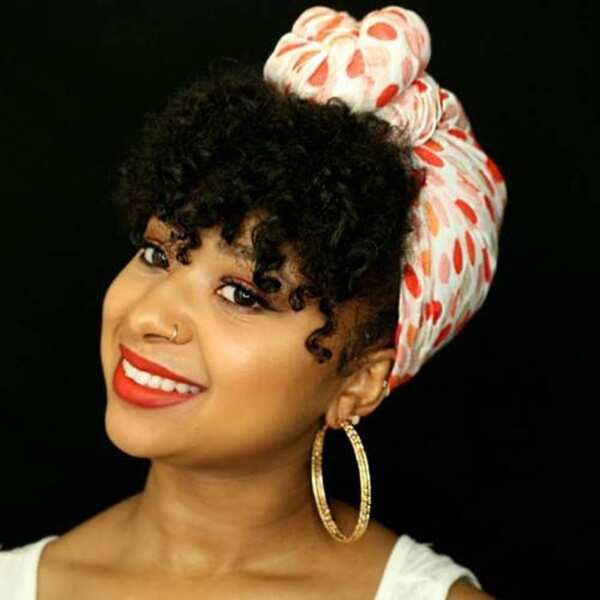 Vintage curls with head scarf