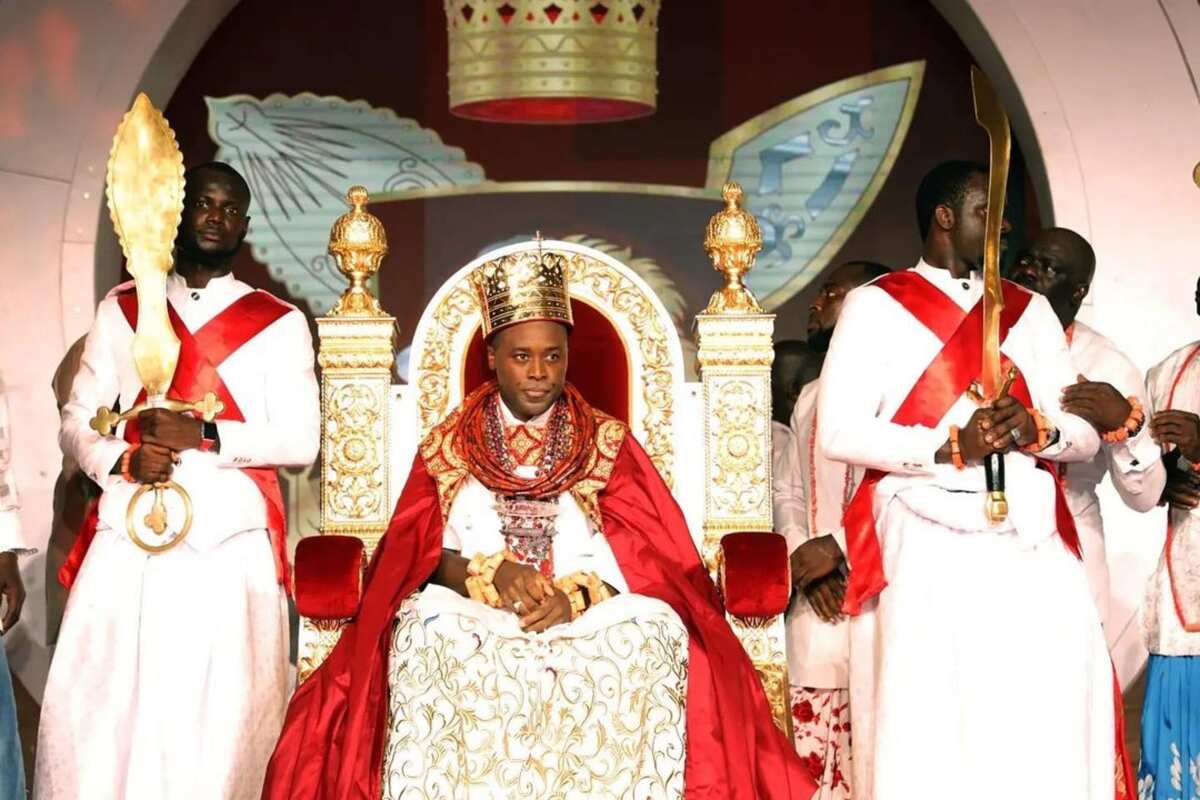 Coronation: Gov Okowa congratulates Atuwatse III, 21st Olu of Warri