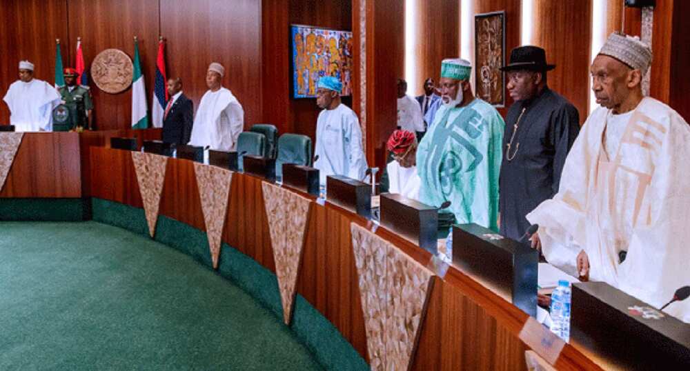 Yadda taron Buhari da tsofaffin Shugabannin Najeriya a Aso Villa ya kasance Yadda taron Buhari da tsofaffin Shugabannin Najeriya a Aso Villa ya kasance