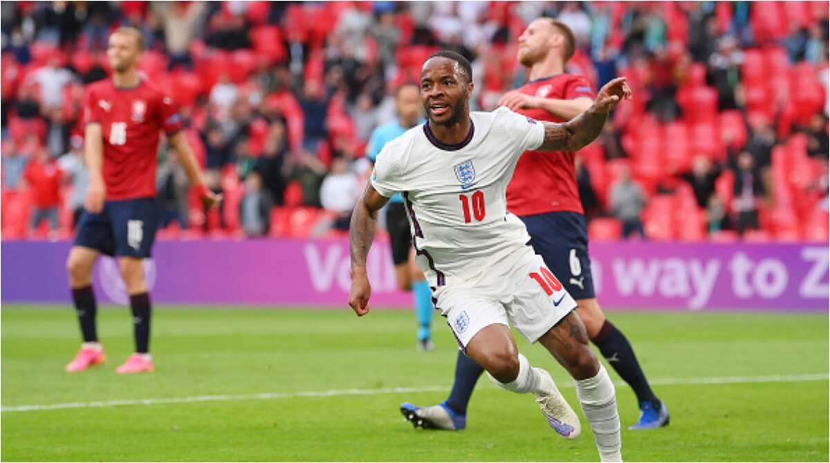 Raheem Sterling's early goal was enough for England beat Czech Republic to top Group D