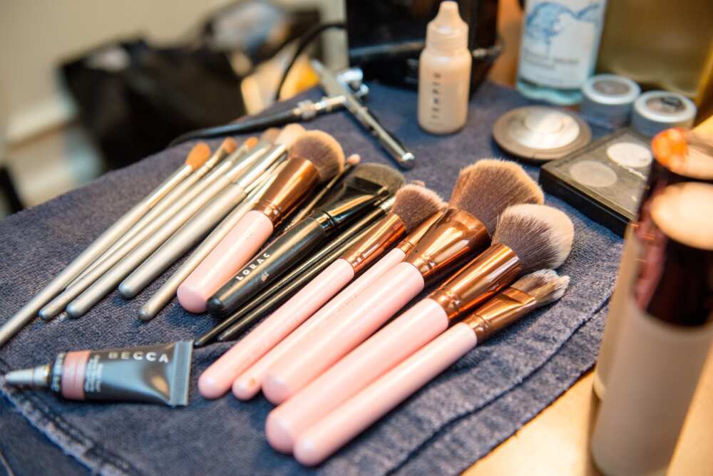 The beautician's tools