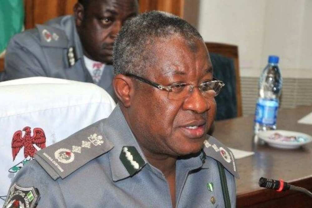 Yanzu Yanzu: Kotu ta yi umurnin kama tsohon Shugaban Kwastam, Dikko Yanzu Yanzu: Kotu ta yi umurnin kama tsohon Shugaban Kwastam, Dikko