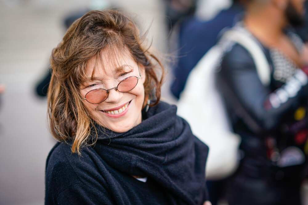 Qui est Jane Birkin? Son âge, sa vie amoureuse, sa fortune et sacs Birkin d'Hermès