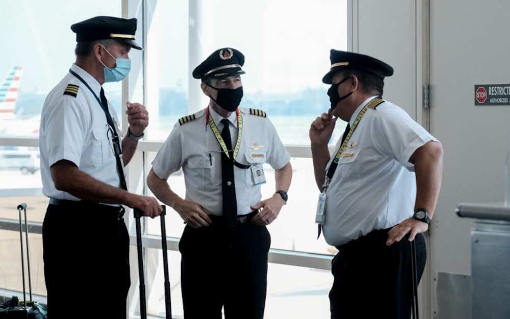 Report: Nigerian Politicians Prefer Foreign Pilots To Local For State-To-State Campaigns On Private Jets Report: Nigerian Politicians Prefer Foreign Pilots To Local For State-To-State Campaigns On Private Jets