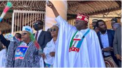 Zaben 2023: Tinubu Ya Nuna Bajintarsa Ta Rawar Da Ba A Saba Gani Ba Yayin Da APC Ta Kaddamar Da Kamfen A Filato