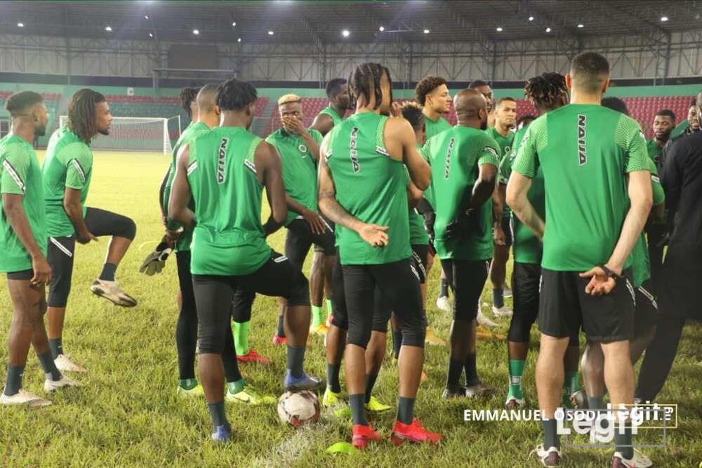 Nigeria vs Sierra Leone: Benin Fans In Awe As Osimhen ...