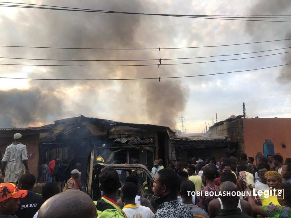 BREAKING: Gas station on fire in Lagos BREAKING: Gas station on fire in Lagos