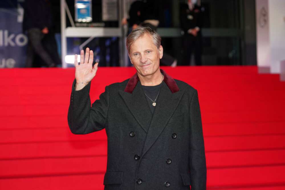 Le réalisateur Viggo Mortensen arrive pour le photocall de la première de "Falling" lors du 47e Festival du film de Gand le 18 octobre 2020 à Gand, en Belgique. (Photo de Sylvain Lefèvre)