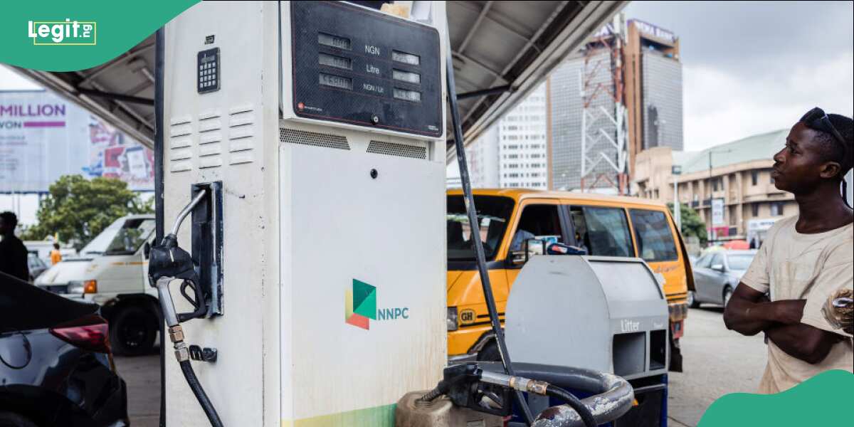See why as Nigerians are rushing fuel priced at N200 after filling stations adjust petrol price