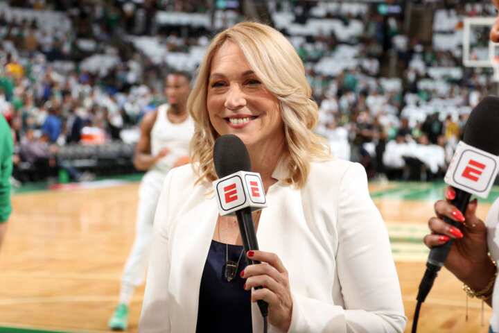 ESPN female reporters: 30 women who make the channel what it is - Legit.ng