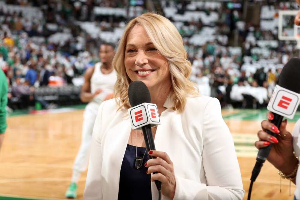 Female ESPN reporters