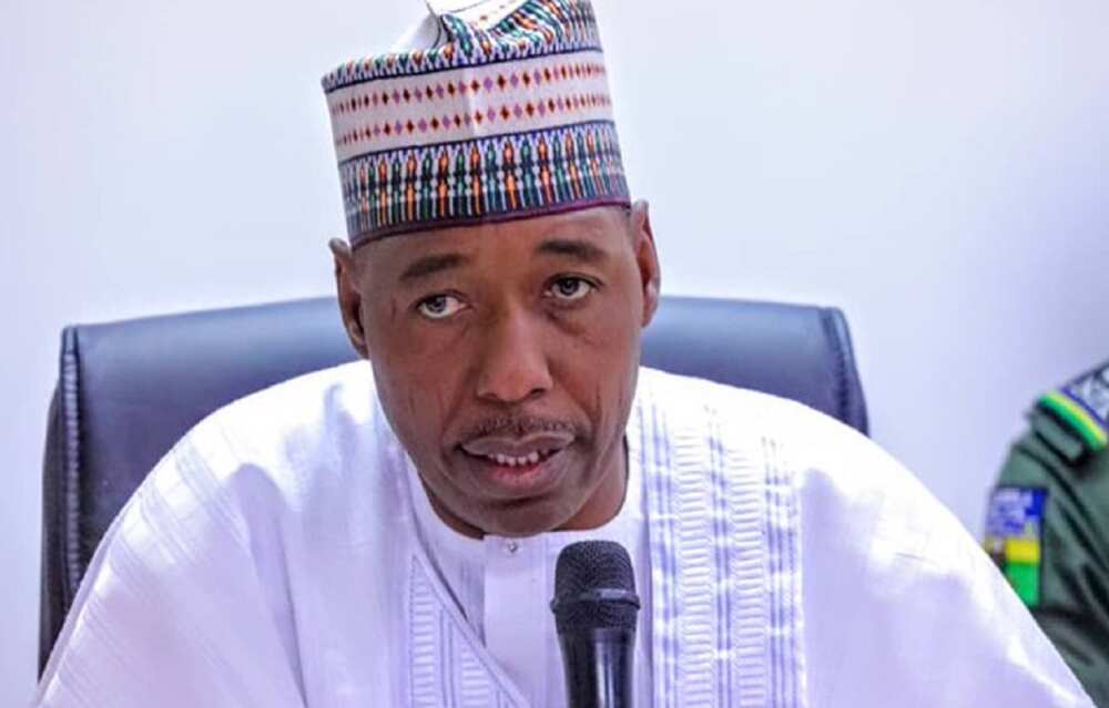 Zulum ya raba wa iyalai 5,000 kayan abinci, ya ziyarci dakarun soji a Borno