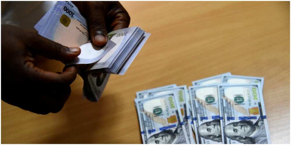 Naira Depreciates Against the Dollar as it Exchanges for N528