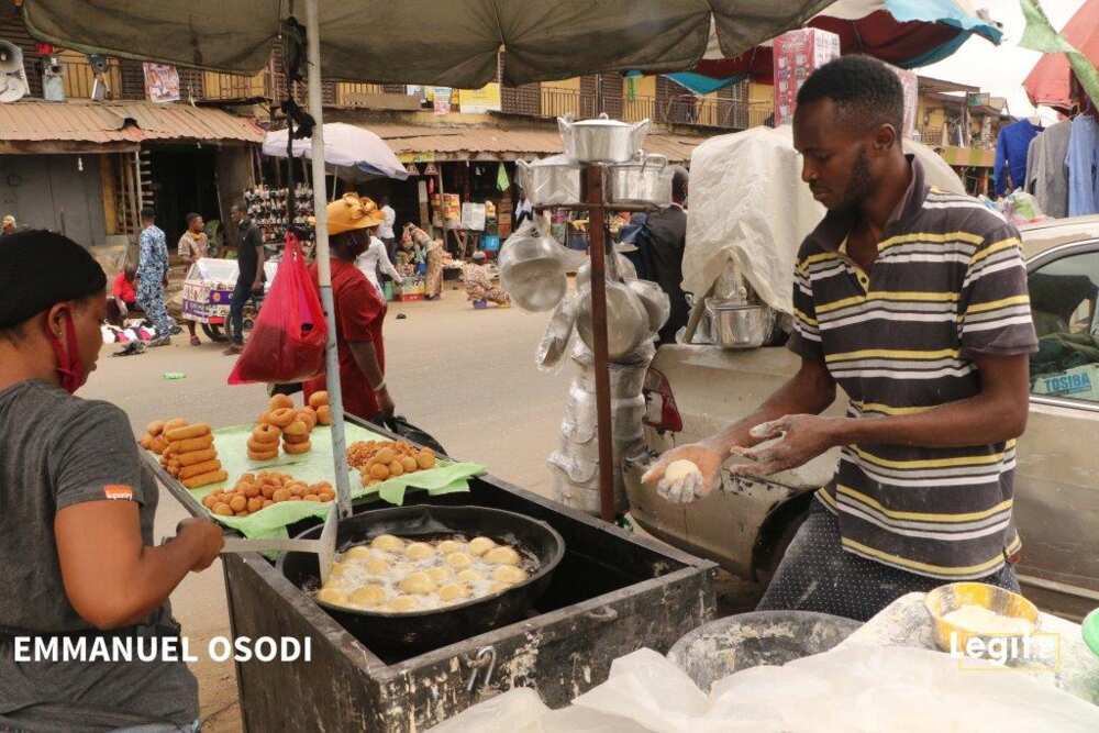 Puff-puff seller shares his life journey Puff-puff seller shares his life journey