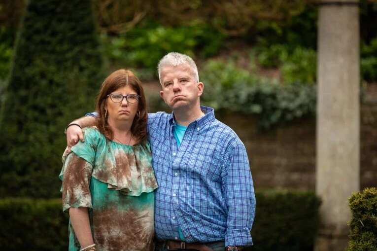 Couple who can’t smile because of rare condition fall in love after meeting online