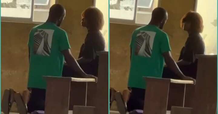 Man goes on his knees to beg girlfriend for forgiveness