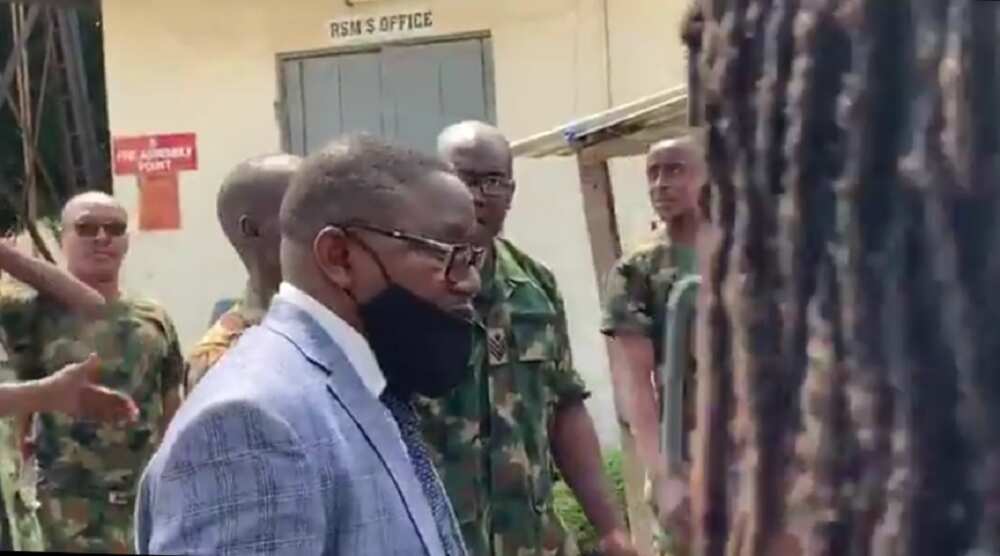 Da duminsa: Sojoji sun hada kwamitin bincike duba ma'adanar gawawwakinsu a Legas Da duminsa: Sojoji sun hada kwamitin bincike duba ma'adanar gawawwakinsu a Legas