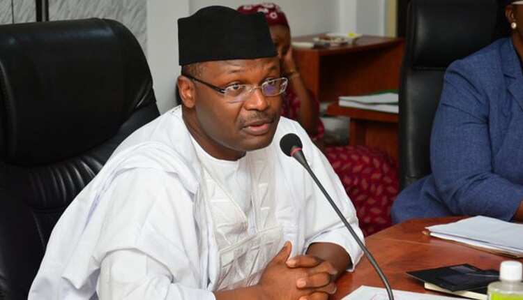 Sanatan APC ne ya yi kwangilar kayan aikin zabe – Shugaban INEC