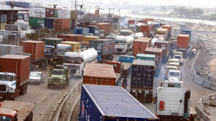 Report: It takes over N1 million to move a container from Apapa to Lagos mainland or it stays trapped