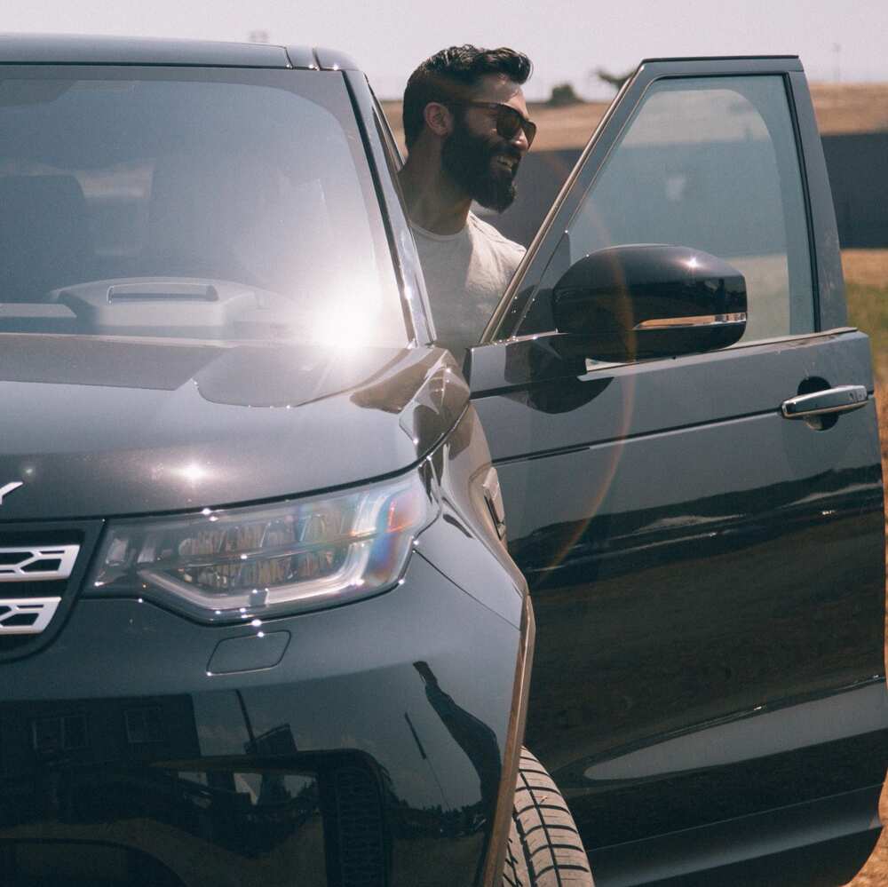 red hummer h2 tyler hoechlin