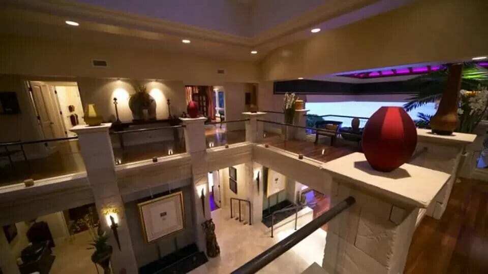 Inside Tiger Wood's expansive £41million home complete with golf course, restaurant and cinema theatre Inside Tiger Wood's expansive £41million home complete with golf course, restaurant and cinema theatre
