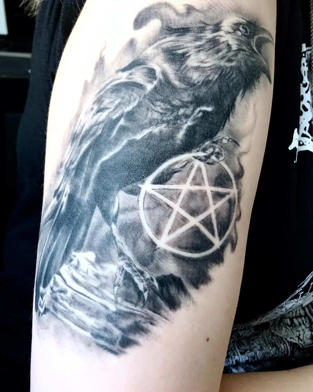 raven shoulder tattoo