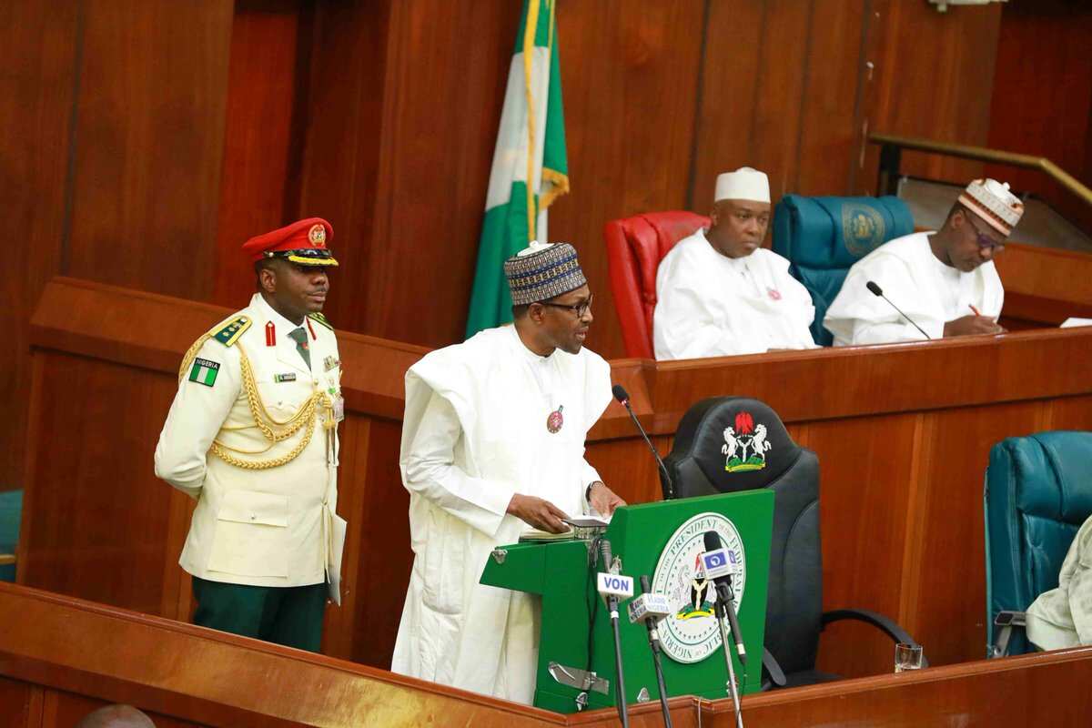 Minimum Wage Fg Budgets N160bn For Civil Servants Salary Increase