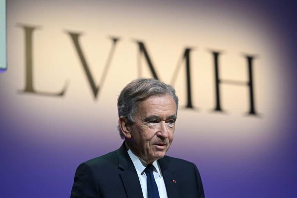 Luxury billionaire Arnault sells out of retailer Carrefour