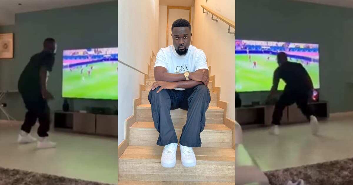 AFCON 2022: Disappointed Sarkodie nearly enters TV as Black Stars loses to Morocco; video drops