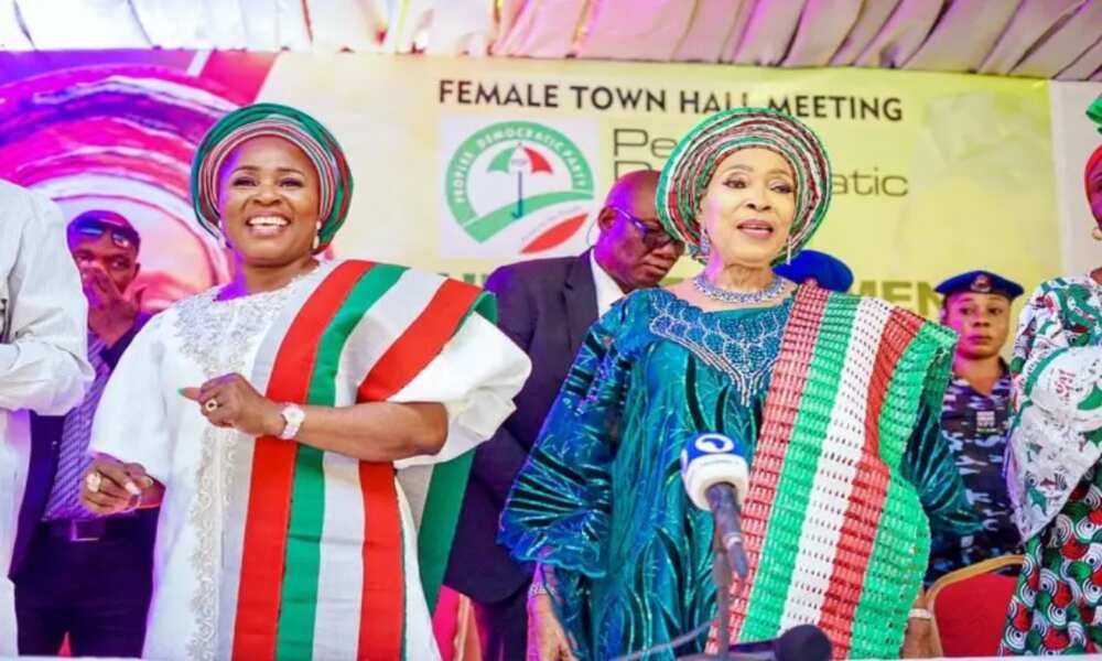 Matar Atiku ta ce idan mijinta bai yi aiki ba laifinta ne Matar Atiku ta ce idan mijinta bai yi aiki ba laifinta ne
