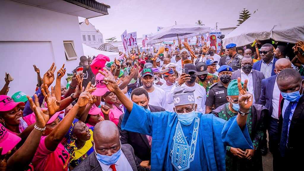 From Abuja to Lagos: 30-year-old Kano indigene begins trekking to show support for Tinubu ahead of 2023