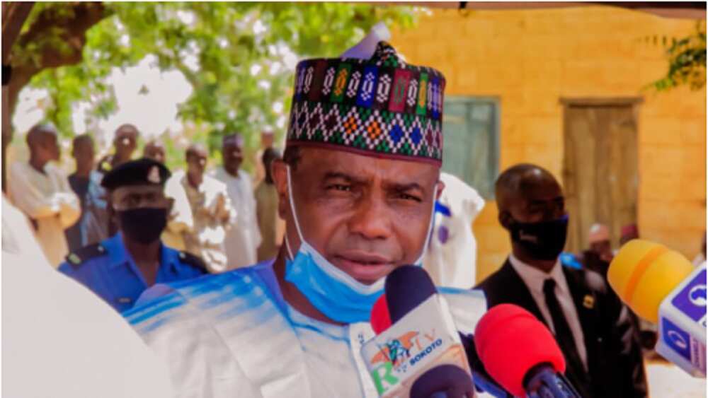 Sokoto: Tambuwal ya ɗauki mataki kan mawaƙin da ya gwangwaje shugaban ƴan bindiga, Bello Turji, da waƙar yabo