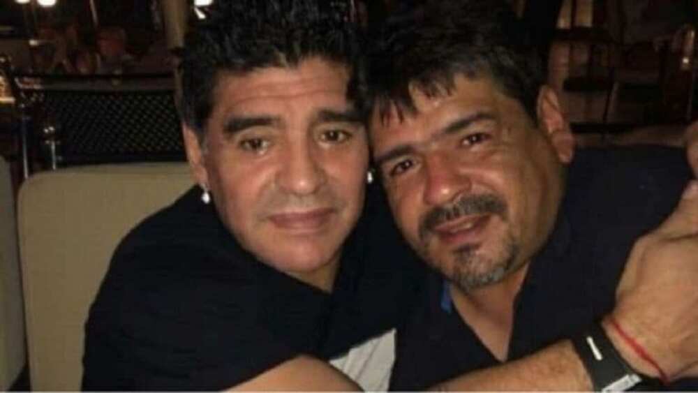 Yanzu-Yanzu: Ƙanin Fitaccen Ɗan Kwallo Maradona Ya Mutu