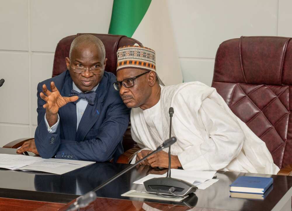 Nigerians hit Fashola over attack on Obasanjo for using $12bn debt cancellation to pay creditors