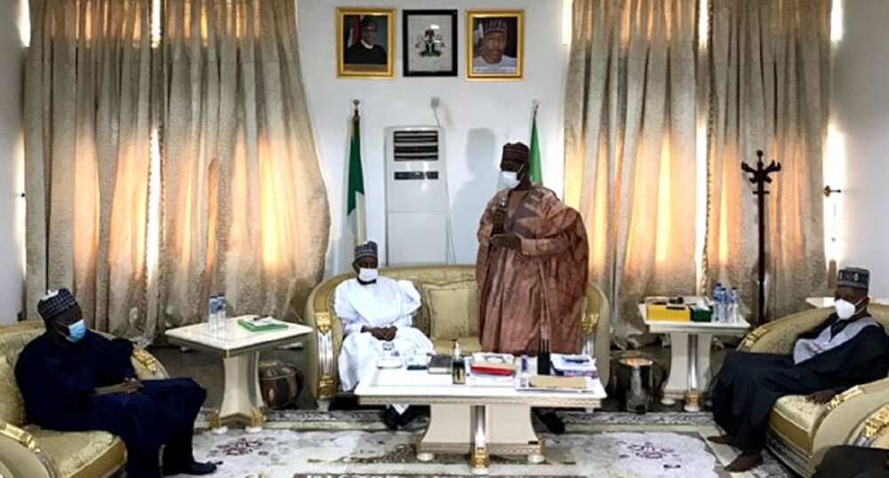 Ta'addanci: Ya kamata Buhari ya san barnar da dakarun sojoji suke yi - Gwamna Zulum zai fasa kwai Ta'addanci: Ya kamata Buhari ya san barnar da dakarun sojoji suke yi - Gwamna Zulum zai fasa kwai