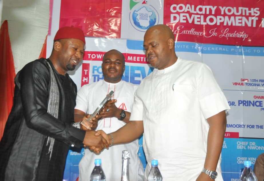 Enugu youths honour Governor Ugwuanyi with Leadership Excellence award