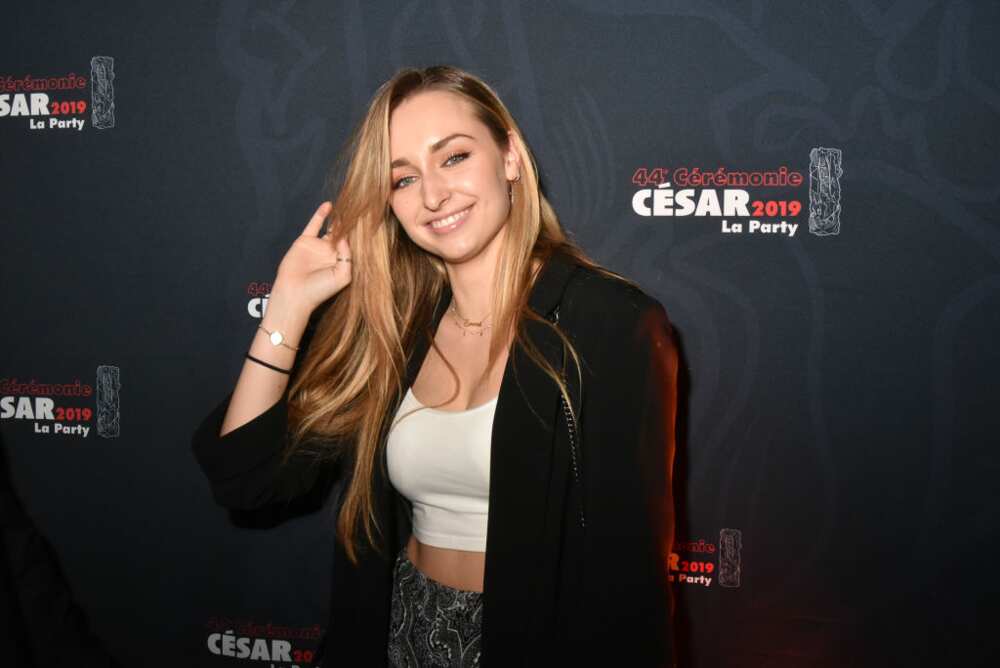 Emma Smet sans son compagnon de Demain Nous Appartient Emma Smet sans son compagnon de Demain Nous Appartient