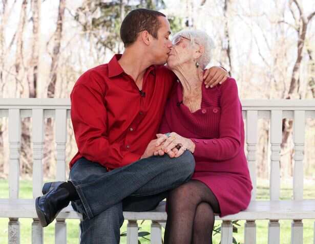 31-year-old man courting a 91-year-old woman surprises many