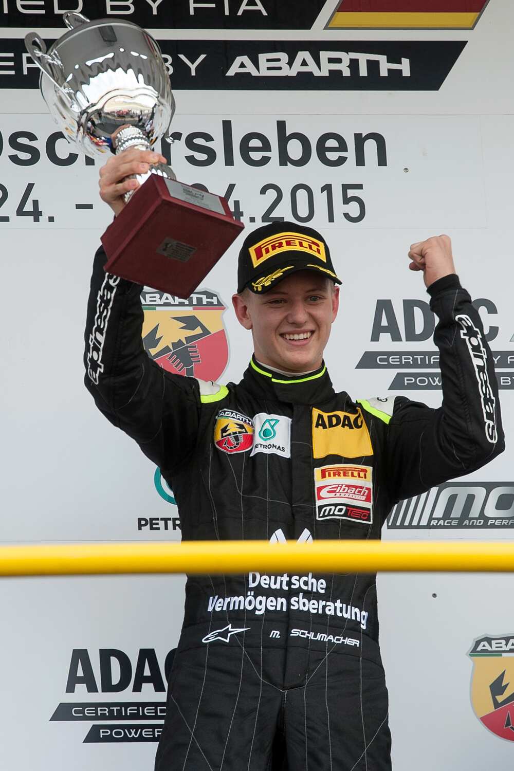 Mick Schumacher: La vie du fils du légendaire Michael Schumacher Mick Schumacher: La vie du fils du légendaire Michael Schumacher