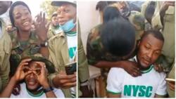 Indulging in romance while in uniform: Nigerian Army detains female soldier who accepted corps member’s proposal